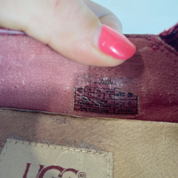UGG Australia Hadria Croc Embossed Red Leather Loafers Women’s Size 7 Slip On - Picture 8 of 9